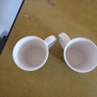 2 cat mugs