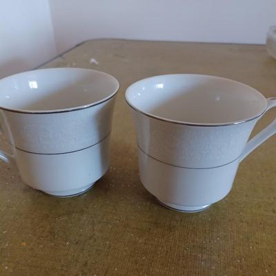 2 Tea / Coffee Cups
