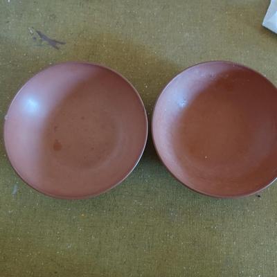 2 brown melamine bowls