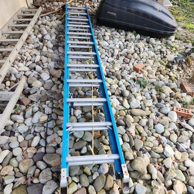 Keller 24' Commercial Fiberglass Extension Ladder model 4924