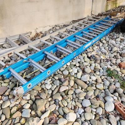 Keller 24' Commercial Fiberglass Extension Ladder model 4924