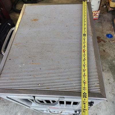 2 East Coast Crates Aluminum Dog Crates 24x18x18