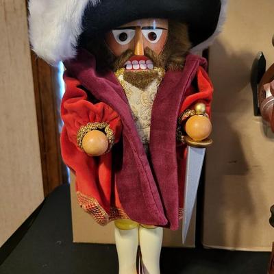 LOT 17 †6 Christian Ulbricht LARGE GERMAN NUTCRACKERS