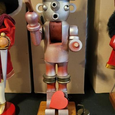 LOT 17 †6 Christian Ulbricht LARGE GERMAN NUTCRACKERS