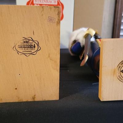 Lot 18 - 6 HAND CARVED GERMAN NUTCRACKERS