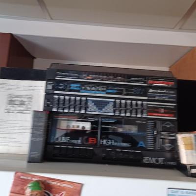 Lenoxx Sound SL-320 Radio with cassette lot