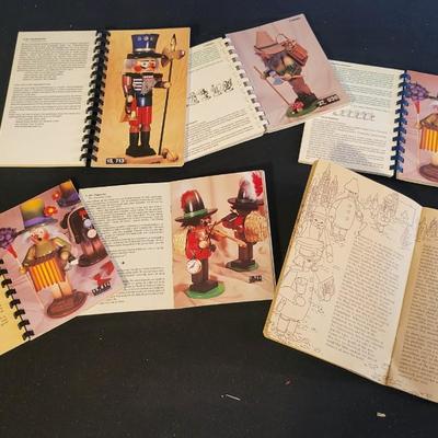 Lot 19 - 7 STEINBACH COLLECTOR BOOK. 1 SIGNED!
