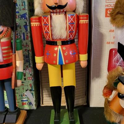 LOT 20 - 7 HAND CARVED GERMAN NUTCRACKERS