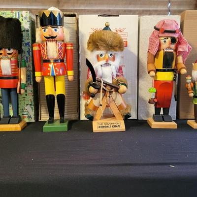 LOT 20 - 7 HAND CARVED GERMAN NUTCRACKERS