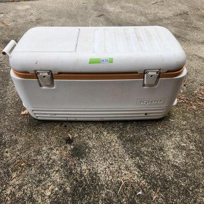 Large Igloo Cooler (missing drain cap)