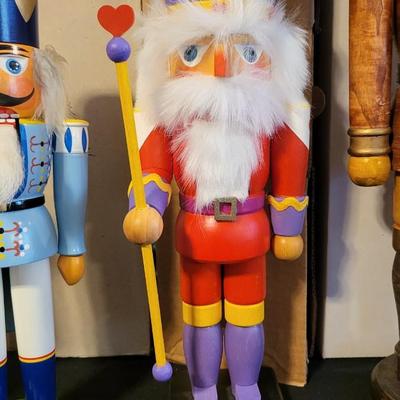 LOT 22 - 6 HAND CARVED WOOD NUTCRACKERS