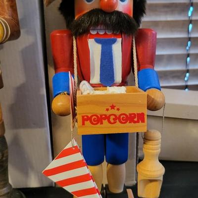 LOT 22 - 6 HAND CARVED WOOD NUTCRACKERS