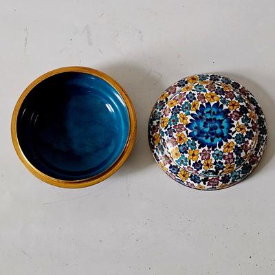 Chinese CloisonnÃ© Round Box