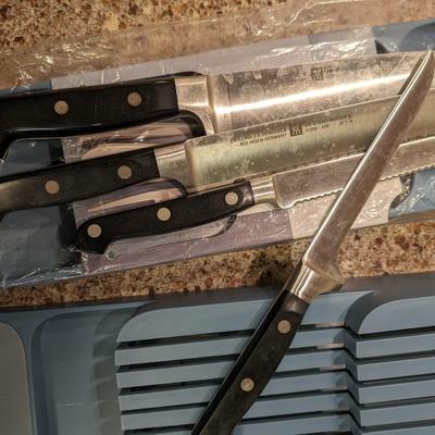 Zwilling J. A. Henckels Professional 4 knife set and 2 Joseph Joseph Drawer Organizers