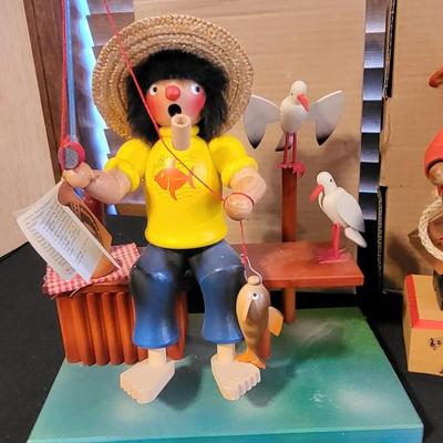 LOT 24 - 6 GERMAN SMOKERS