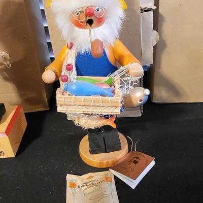 LOT 24 - 6 GERMAN SMOKERS