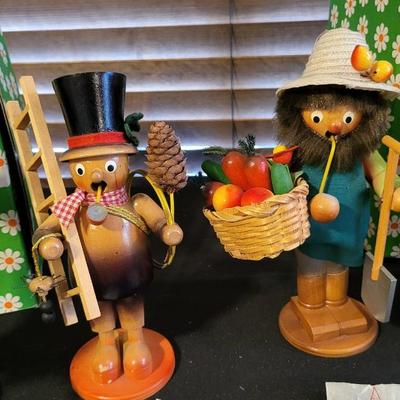 LOT 25 - 7 VINTAGE GERMAN SMOKERS