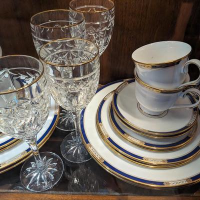 2 Lenox Bone China (5 pc Royal Treasure- DISC) Place Settings with 2 Lenox Firelight Gold Panel Cut Ice Tea Glasses and 2 Lenox Firelight...