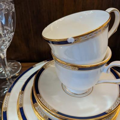 2 Lenox Bone China (5 pc Royal Treasure- DISC) Place Settings with 2 Lenox Firelight Gold Panel Cut Ice Tea Glasses and 2 Lenox Firelight...