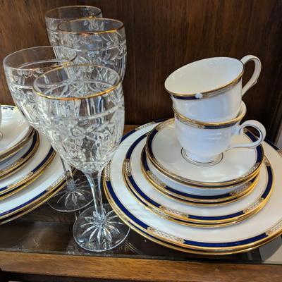 2 Lenox Bone China (5 pc Royal Treasure- DISC) Place Settings with 2 Lenox Firelight Gold Panel Cut Ice Tea Glasses and 2 Lenox Firelight...