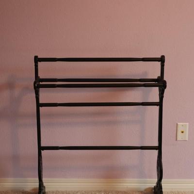 Throw Iron Blanket Holder