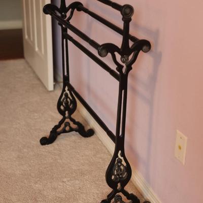 Throw Iron Blanket Holder