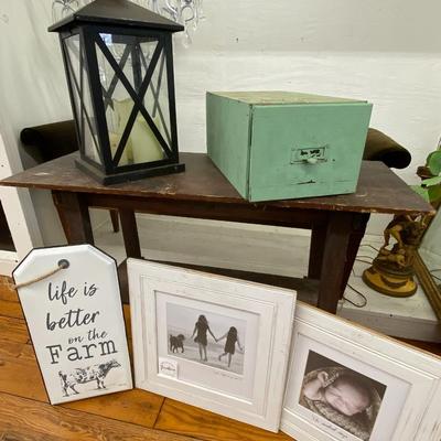 Decorative Farmhouse Items Lot