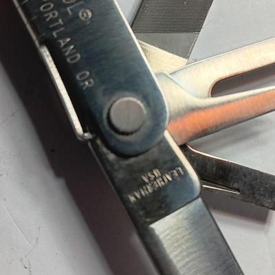 Leatherman Multi Super tool with case