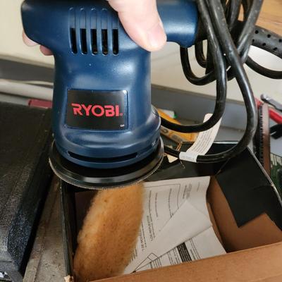 Ryobi Palm Grip Random Orbit Sander RS-112