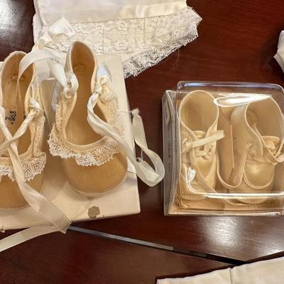 Beautiful Vintage Bonnets, Clothes & Shoes