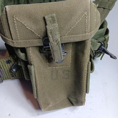 GI Military issued belt with suspenders and ammo / mag pack Size Large