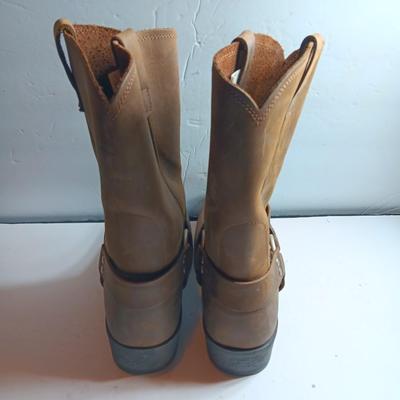 Nice! Brown leather Cody James Size 13 M boots - like new!