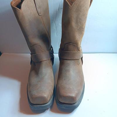 Nice! Brown leather Cody James Size 13 M boots - like new!