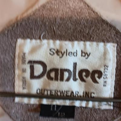 Vintage Women's Danlee 11/12 Suede like leather jacket
