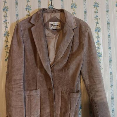 Vintage Women's Danlee 11/12 Suede like leather jacket