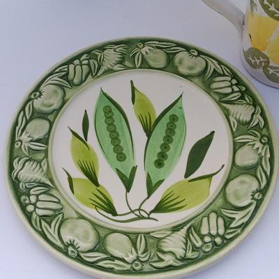 1989 Fitz and Floyd bowl with four Italy made plates and a mug with lemons on it