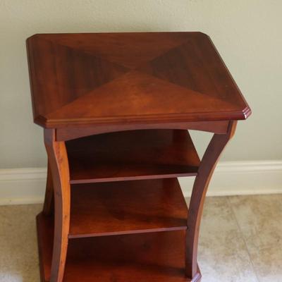 BOMBAY CO. Bazaar Accent Table