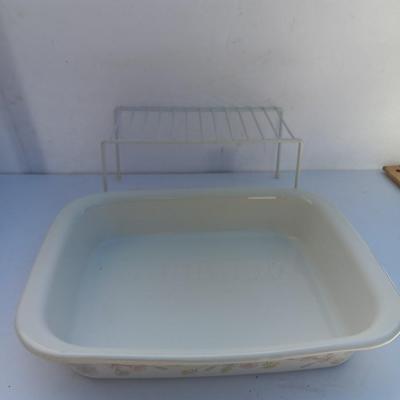 Corning ware Pastel flowers A-21 Oven safe dish with rack