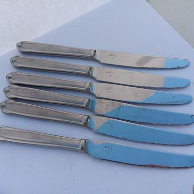 Nice Mikasa Gerald Patrick flatware / silverware set with serving utensils