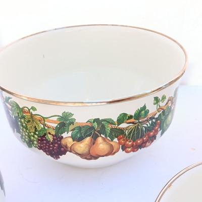 Four nesting metal Bowls - Vitro Ceramic Gas - Electric - Induction