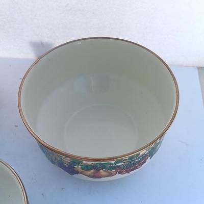 Four nesting metal Bowls - Vitro Ceramic Gas - Electric - Induction