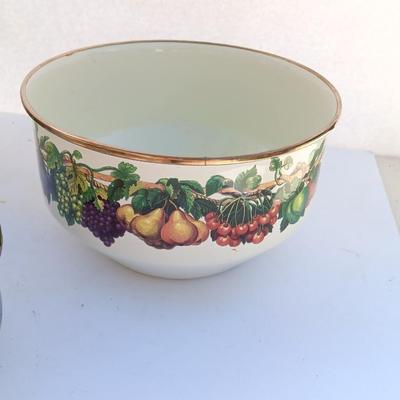 Four nesting metal Bowls - Vitro Ceramic Gas - Electric - Induction