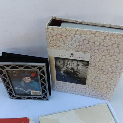Stationary - Cards - Photo Album - Dover Old - time label art cd Rom with booklet