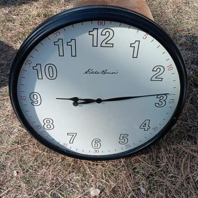 Large 26" Round Eddie Bauer Wall clock - RailRD Grand wall clock battery operated