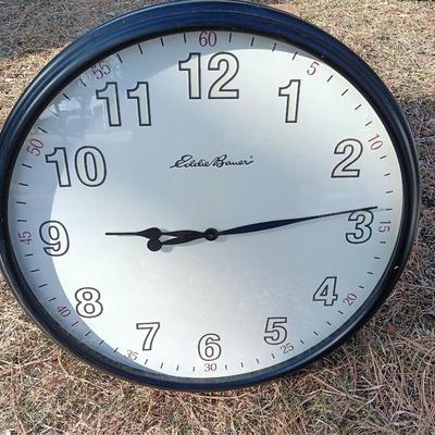 Large 26" Round Eddie Bauer Wall clock - RailRD Grand wall clock battery operated