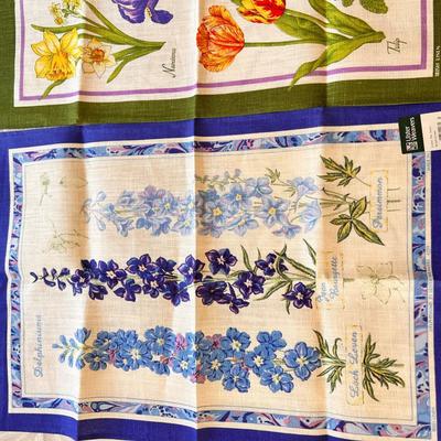 Lot Table Runner, Wall Hanging, Tea Towels