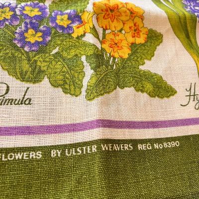 Lot Table Runner, Wall Hanging, Tea Towels