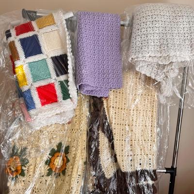 Lot Vintage Afghans - Sizes Vary