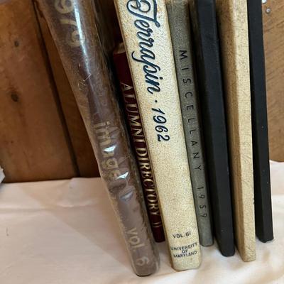 Lot Vintage Yearbooks