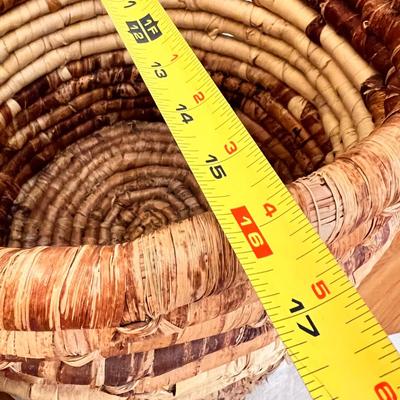 Lot of 2 Oversized Baskets